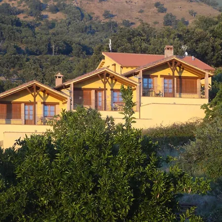 Lakefront Retreat In *