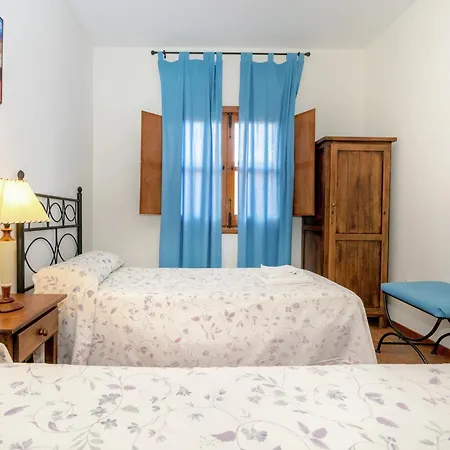 Lakefront Retreat In *